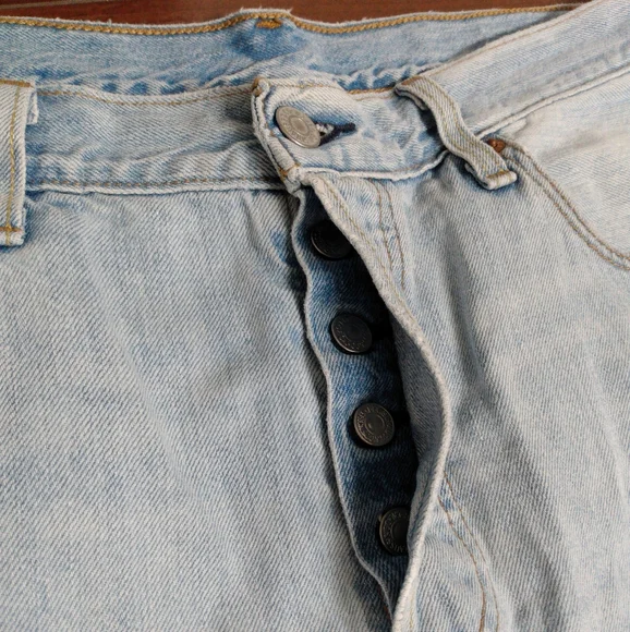 Levi's Lt Wash Denim Shorts Sz 30 - Picture 3 of 4